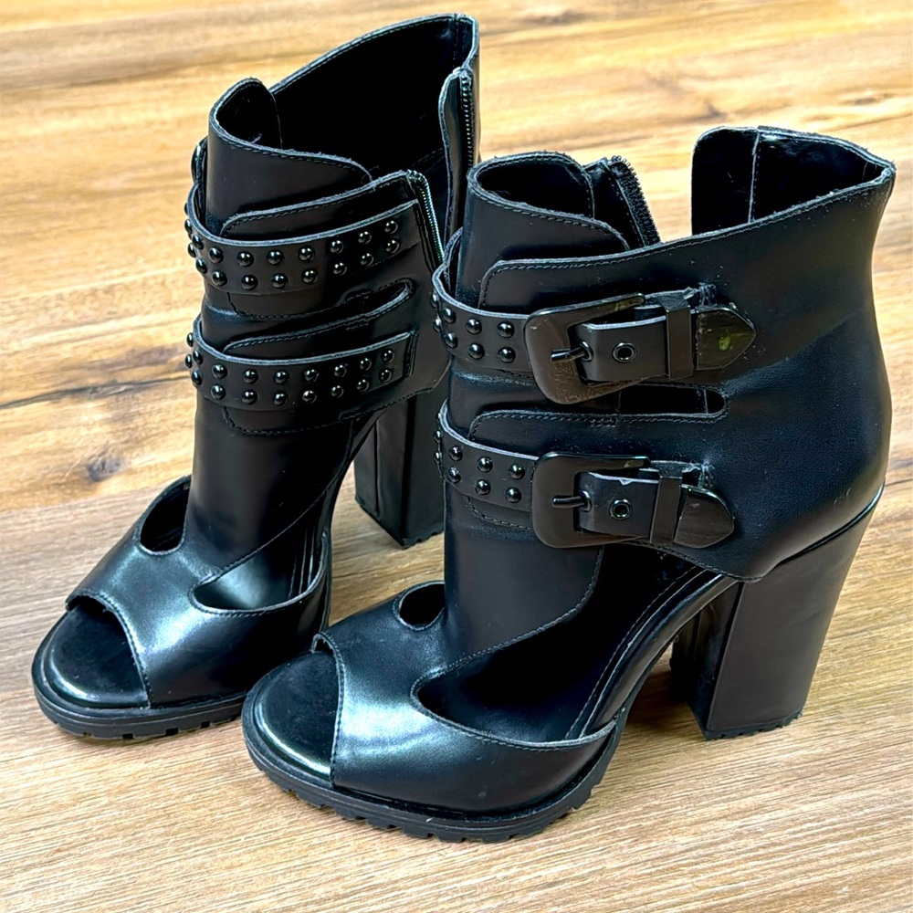 Sandal-boots